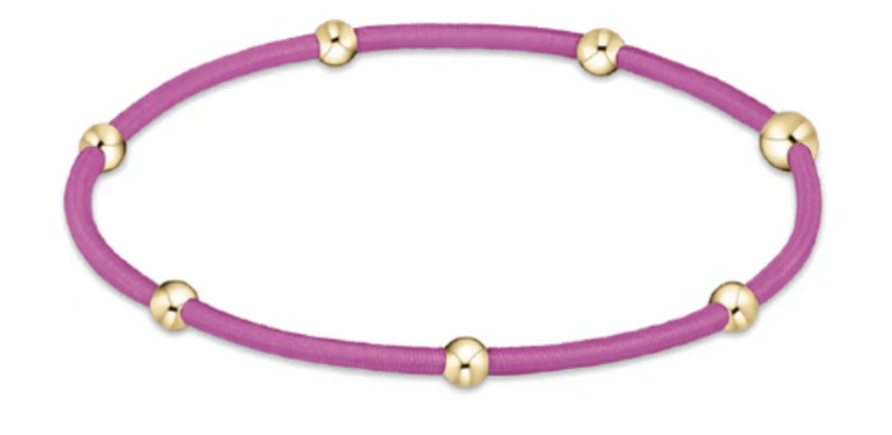 "e"ssentials Fuchsia